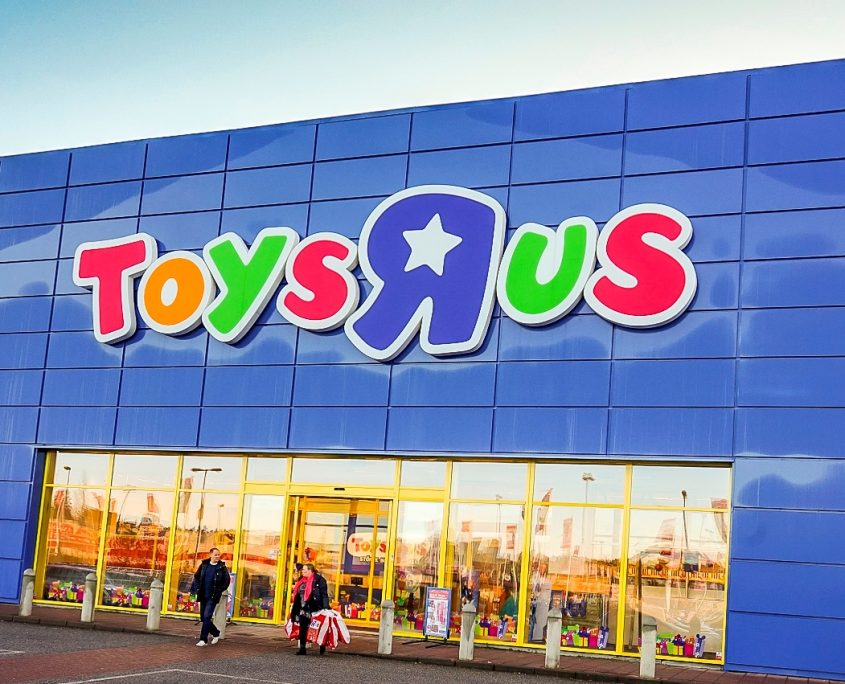 Toys R Us 全美关店 182 家，折扣 2 月份开始