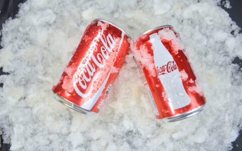 免费 14 瓶可口可乐 + 倒赚