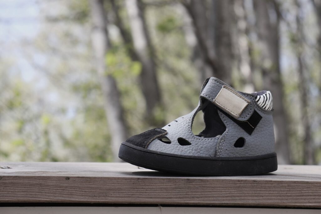 Stride Rite 童鞋闪购优惠，买两双仅需 $19.95