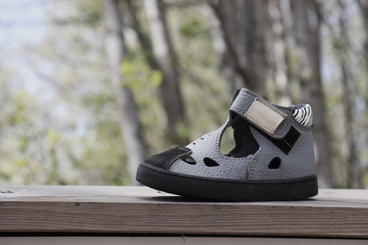 Stride Rite 童鞋闪购优惠，买两双仅需 $19.95