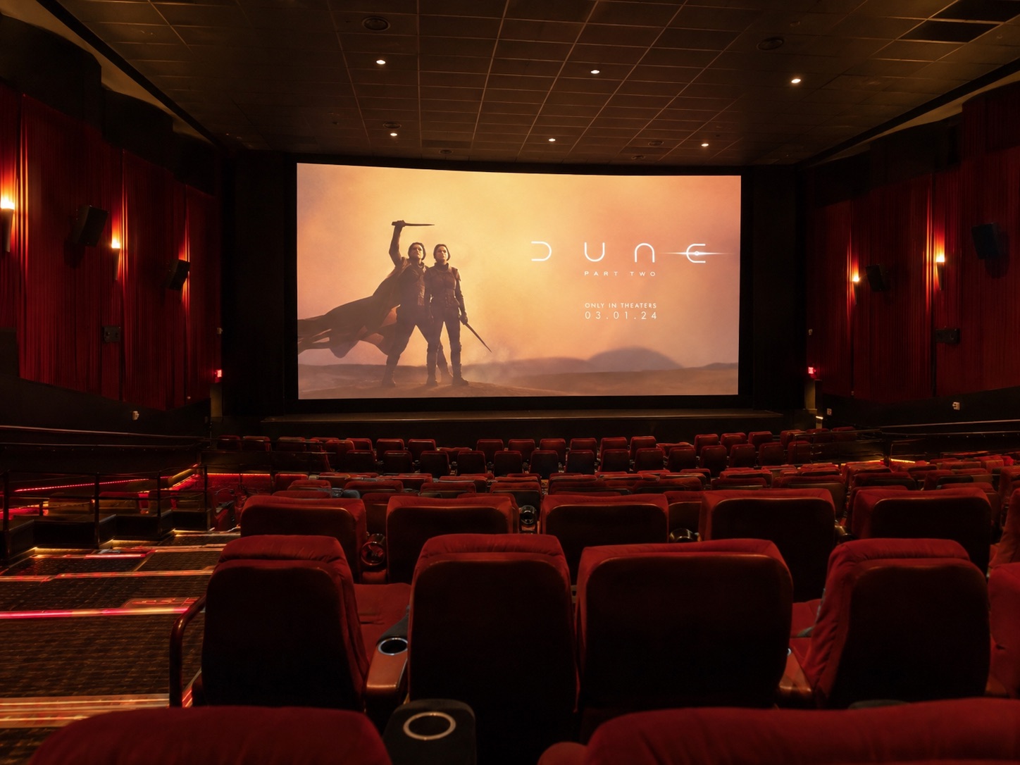 AMC、Regal 电影票好价：2 张票 + 爆米花只要 $21.70，Regal 单张 $10.50